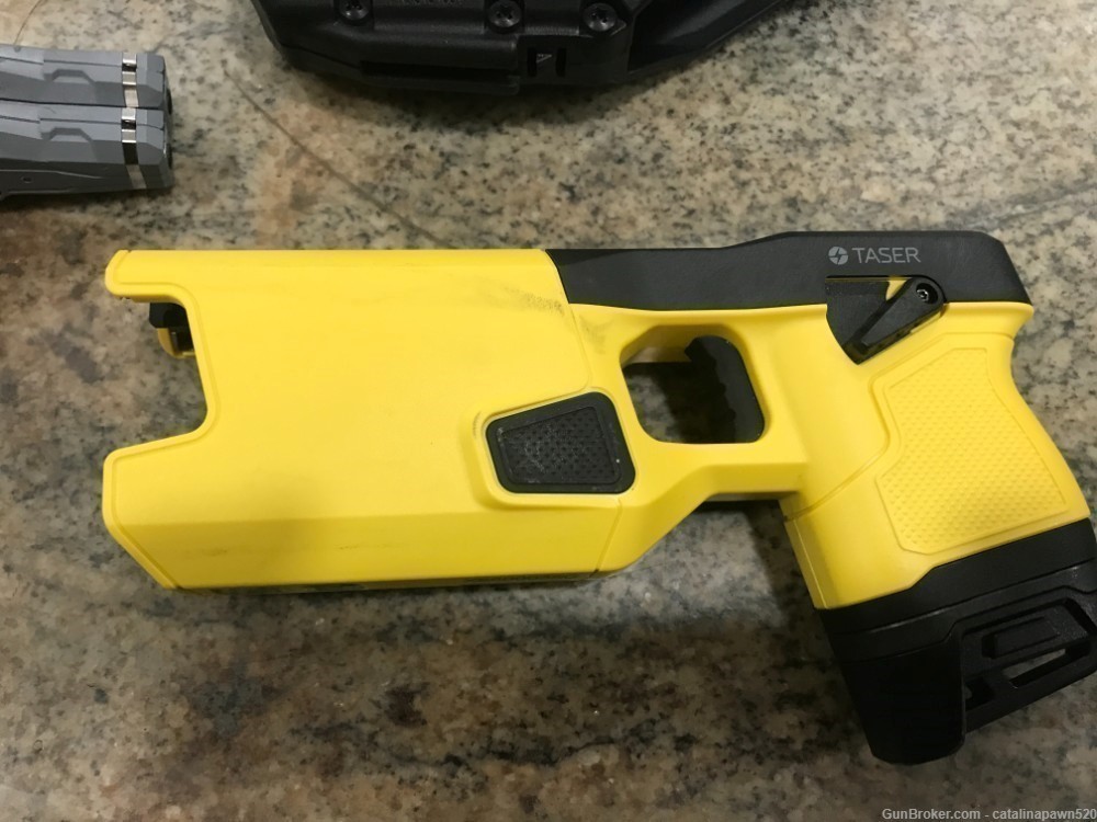 Taser 7 CQ with Holster -img-3