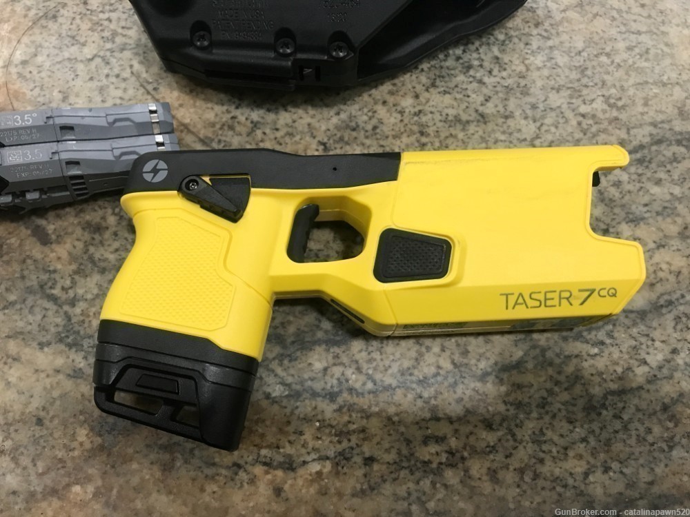 Taser 7 CQ with Holster -img-0