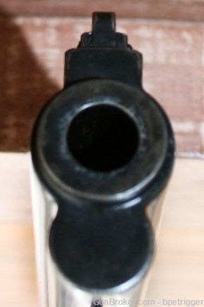 Vintage Colt Python, 6" barrel, Original Royal Blue, Walnut Grip, Mfd. 1979-img-10