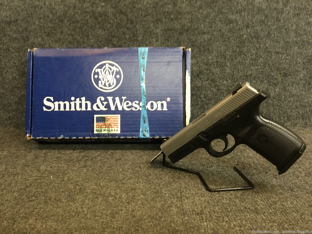 Smith & Wesson SW9VE Pistol 9MM w/ Box 2x16r Mags-img-0