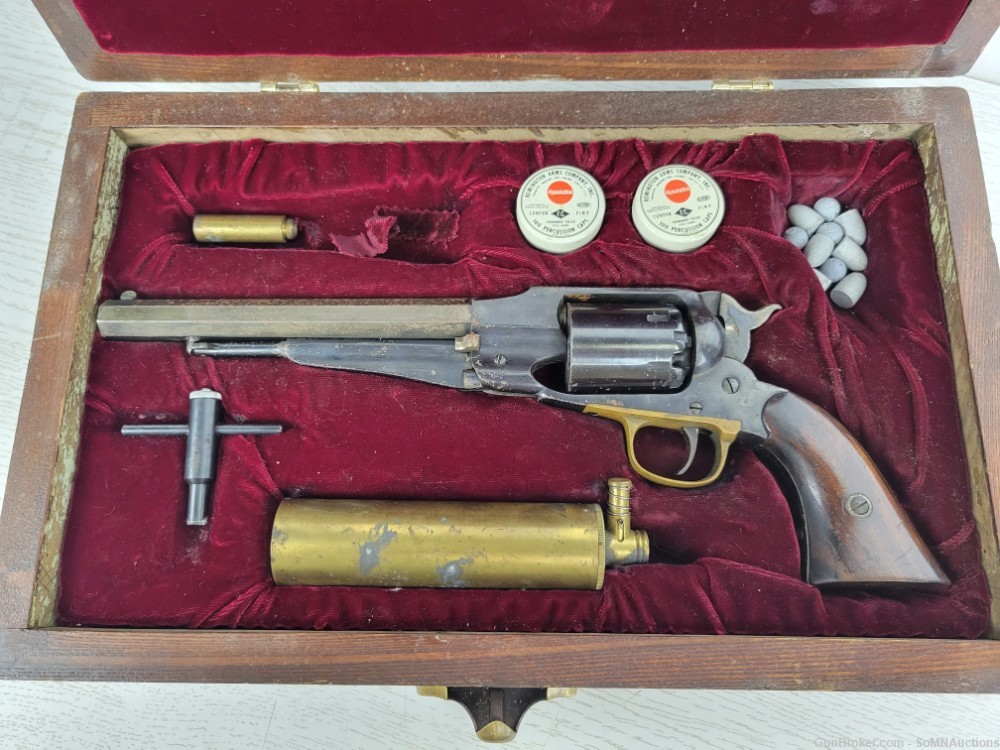 1960 Gregorelli & Uberti - Navy Arms Co .36 Cal Replica Colt 1851 Revolver-img-1