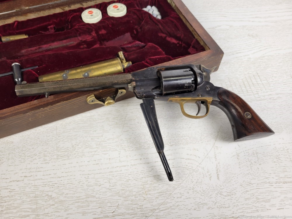 1960 Gregorelli & Uberti - Navy Arms Co .36 Cal Replica Colt 1851 Revolver-img-19