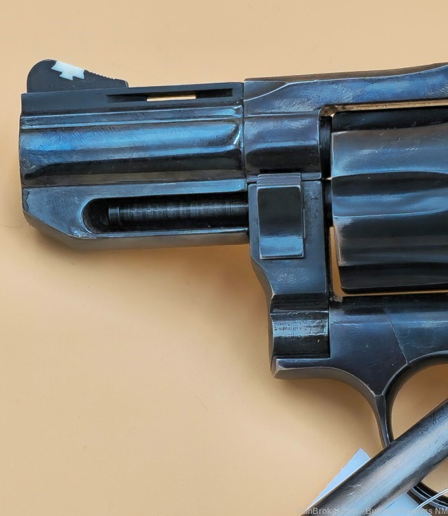 Dan Wesson Model 15 .357 mag revolver 2.5 inch & 6 inch barrels-img-3