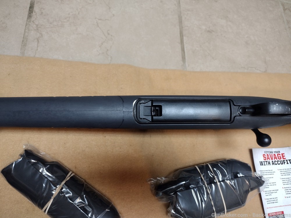 NEAR NEW Savage 111 Long Range Hunter 300 Win Mag 26" with NEW Stock -img-14