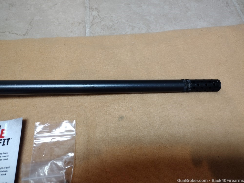 NEAR NEW Savage 111 Long Range Hunter 300 Win Mag 26" with NEW Stock -img-4