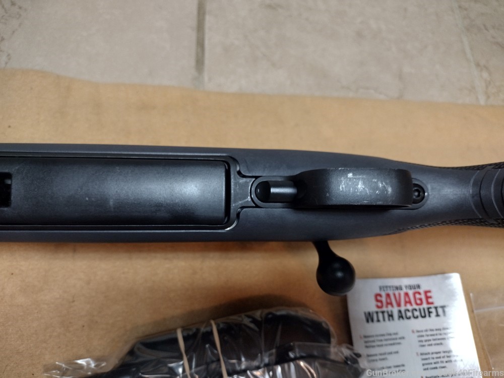 NEAR NEW Savage 111 Long Range Hunter 300 Win Mag 26" with NEW Stock -img-13