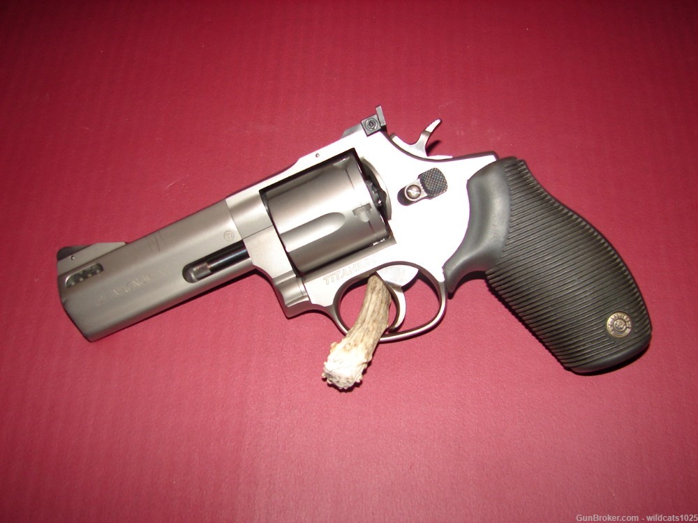 Taurus Titanium .41 Magnum 4" Ported Model 425 - Nice!-img-0