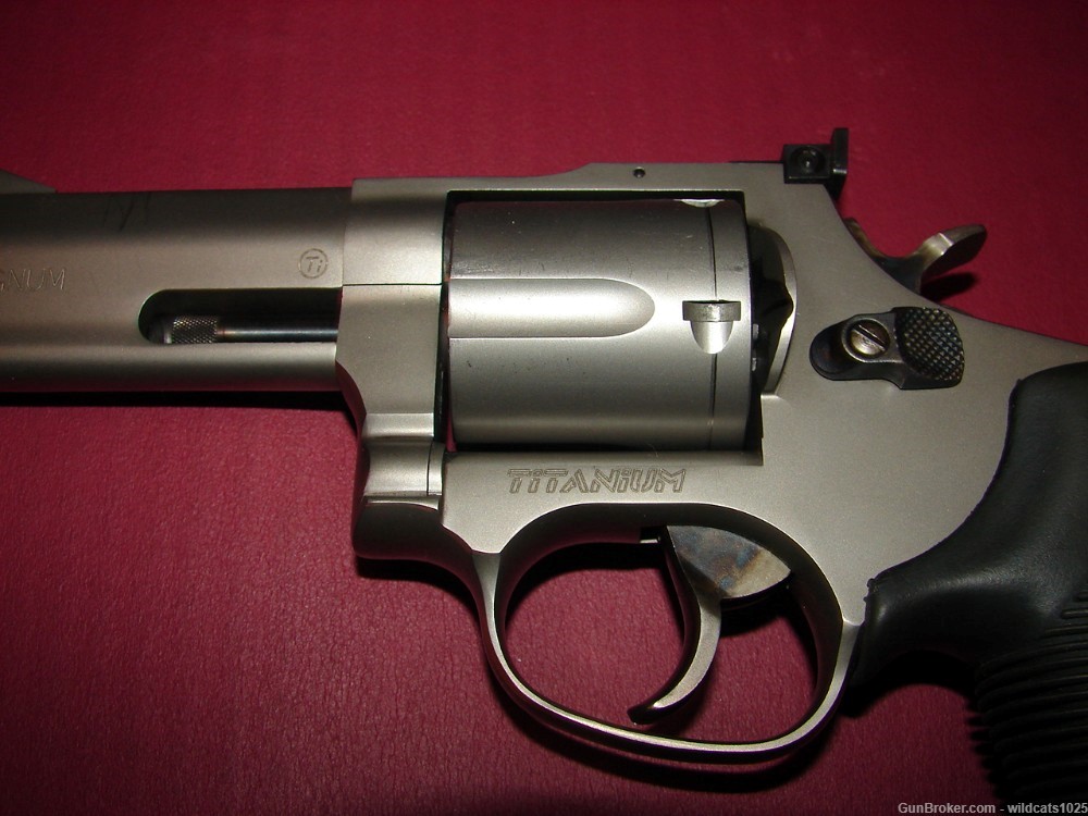Taurus Titanium .41 Magnum 4" Ported Model 425 - Nice!-img-5