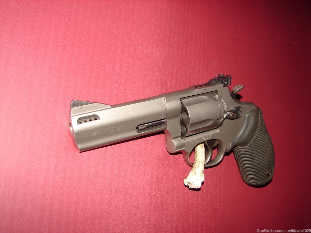 Taurus Titanium .41 Magnum 4" Ported Model 425 - Nice!-img-3