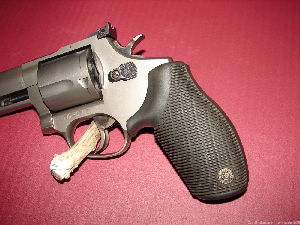 Taurus Titanium .41 Magnum 4" Ported Model 425 - Nice!-img-2