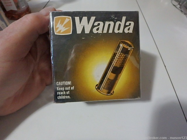 FULL 20 GA YELLOW SEE THROUGH WANDA SHELLS IN NO 6 SHOT 2-3/8 INCH -img-2