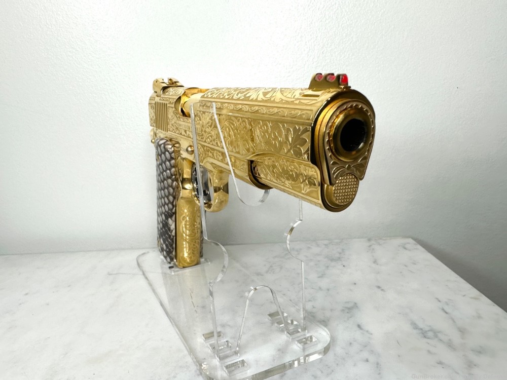 Breathtaking Colt 38 super 24K GOLD Engraved -img-7