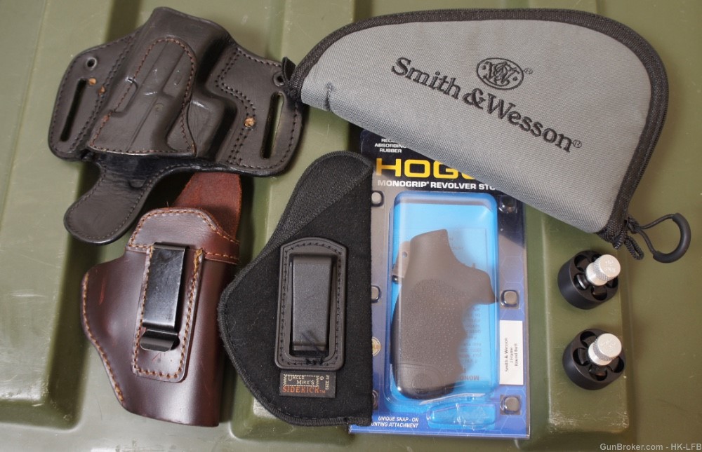 LOT of Pistol Holsters, S&W Case, Revolver Grip, HKS Speedloader 36 -img-0