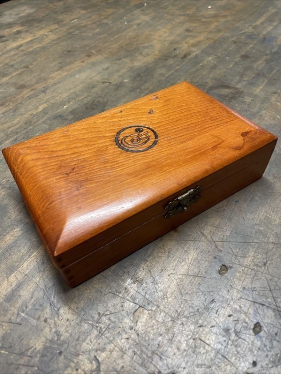 Colt Derringer Wood Presentation Box-img-6