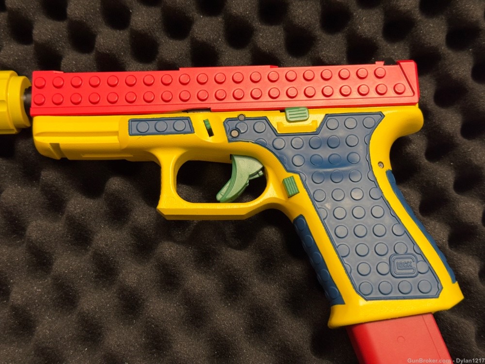 SUPER RARE LEGO Block 19 9mm Pistol With Fake Suppressor! -img-4