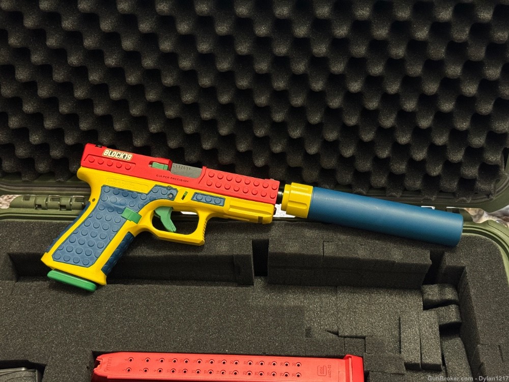 SUPER RARE LEGO Block 19 9mm Pistol With Fake Suppressor! -img-7