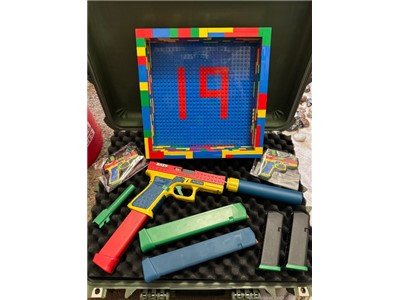 SUPER RARE LEGO Block 19 9mm Pistol With Fake Suppressor! 