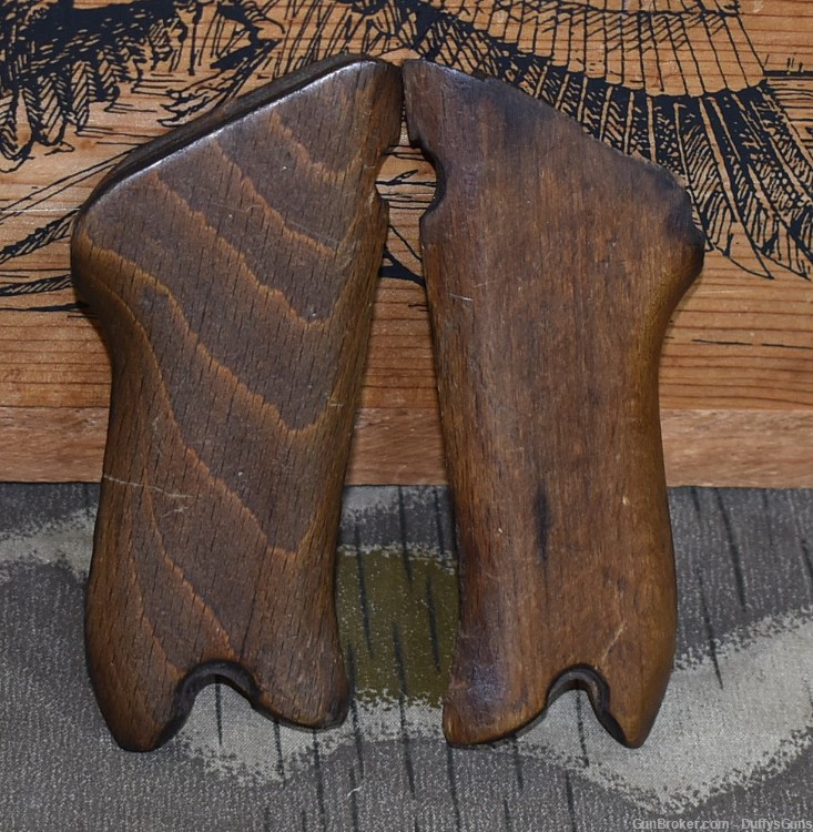 Luger P-08 wood grips-img-0