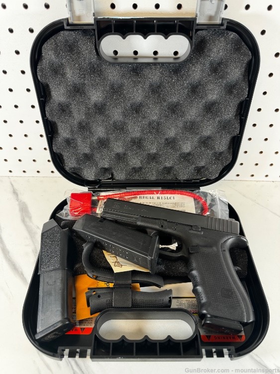 Glock 22 Gen4 40 S&W LE Police Trade Box 3 Mags Gen 4 No Reserve NR-img-0