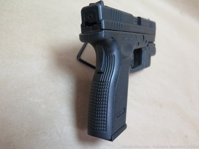 Springfield Armory XD40 40SW With Crimson Trace Green Laser & Night Sights -img-2