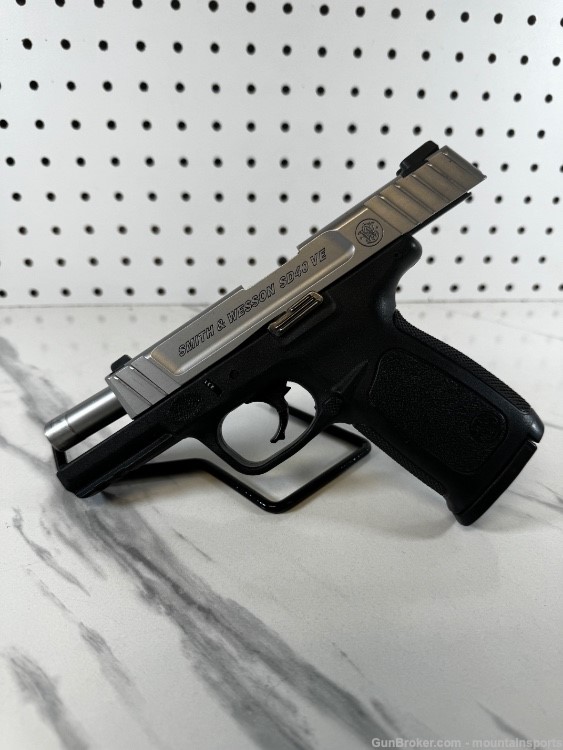 Smith and Wesson SD40 VE 40 S&W Stainless SD40VE Nice No Reserve-img-11