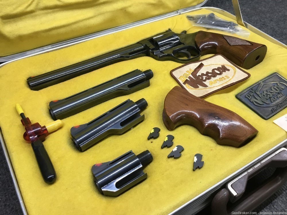 Dan Wesson 15-2 SA/DA Revolver .357 Mag Case, 4 BBLS, Pistol Pack-img-1