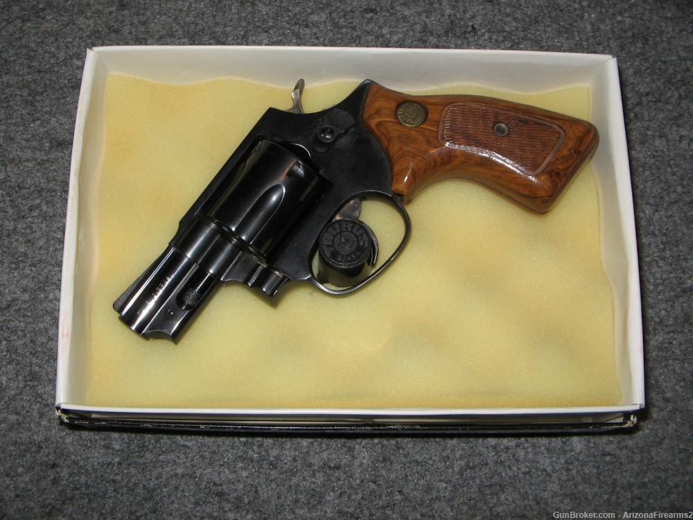 Taurus 85 revolver in .38SPL-img-9