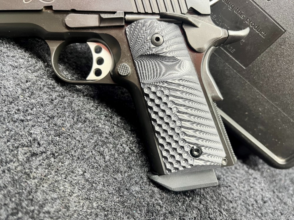USED Kimber Ultra Carry II in .45 ACP with 3" Brl and 3-7 Rnd Mags!!-img-8