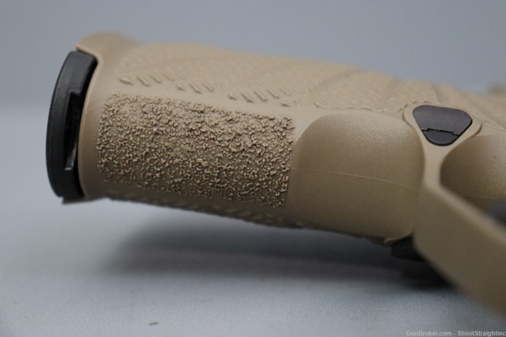 Sig Sauer P365X 9mm 3.1" w/case and Wilson Combat Grip-img-17