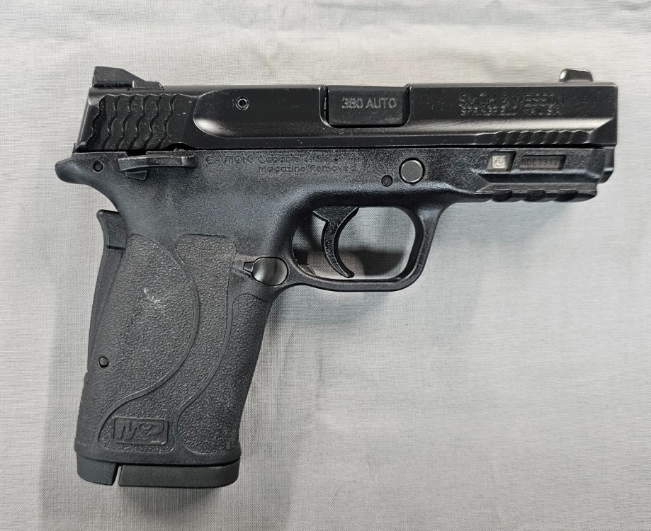 Smith & Wesson M&P 380 Shield EZ M2.0 380ACP 3.67" 8RD S&W NO CC FEES!-img-1