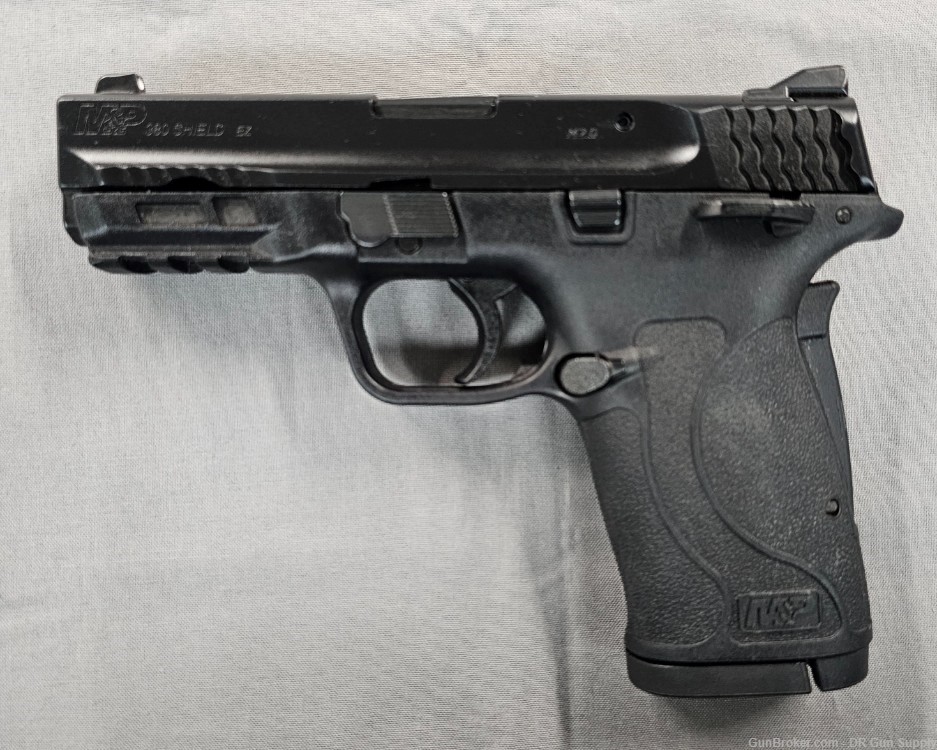 Smith & Wesson M&P 380 Shield EZ M2.0 380ACP 3.67" 8RD S&W NO CC FEES!-img-0