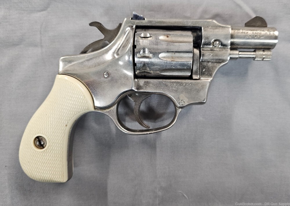 High Standard Sentinel 22LR 2.5" 9RD Revolver NO CC FEES!-img-1