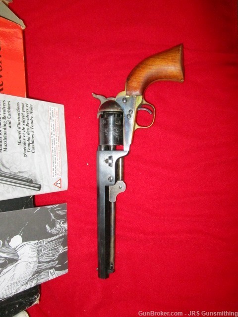 Black powder revolver made in Italy-img-2