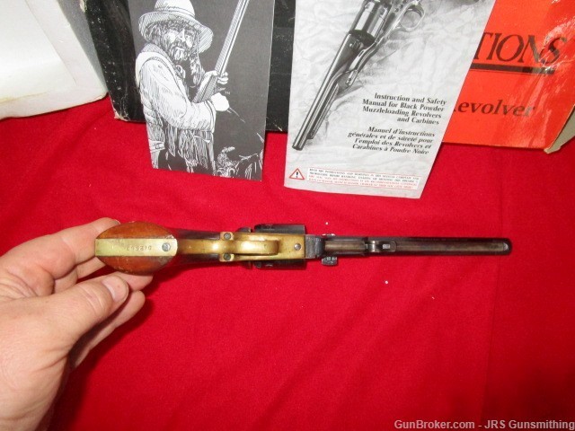 Black powder revolver made in Italy-img-6