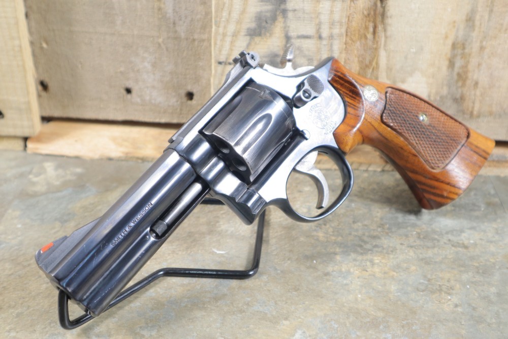 Collectible Smith & Wesson 586 No Dash .357Mag Penny Bid NO RESERVE-img-4