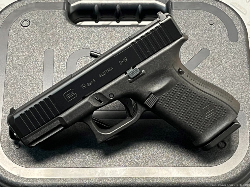 Glock, 19 Gen5 M.O.S., Striker Fired, Compact Size, 9MM, 4.02" NO CC FEES -img-0