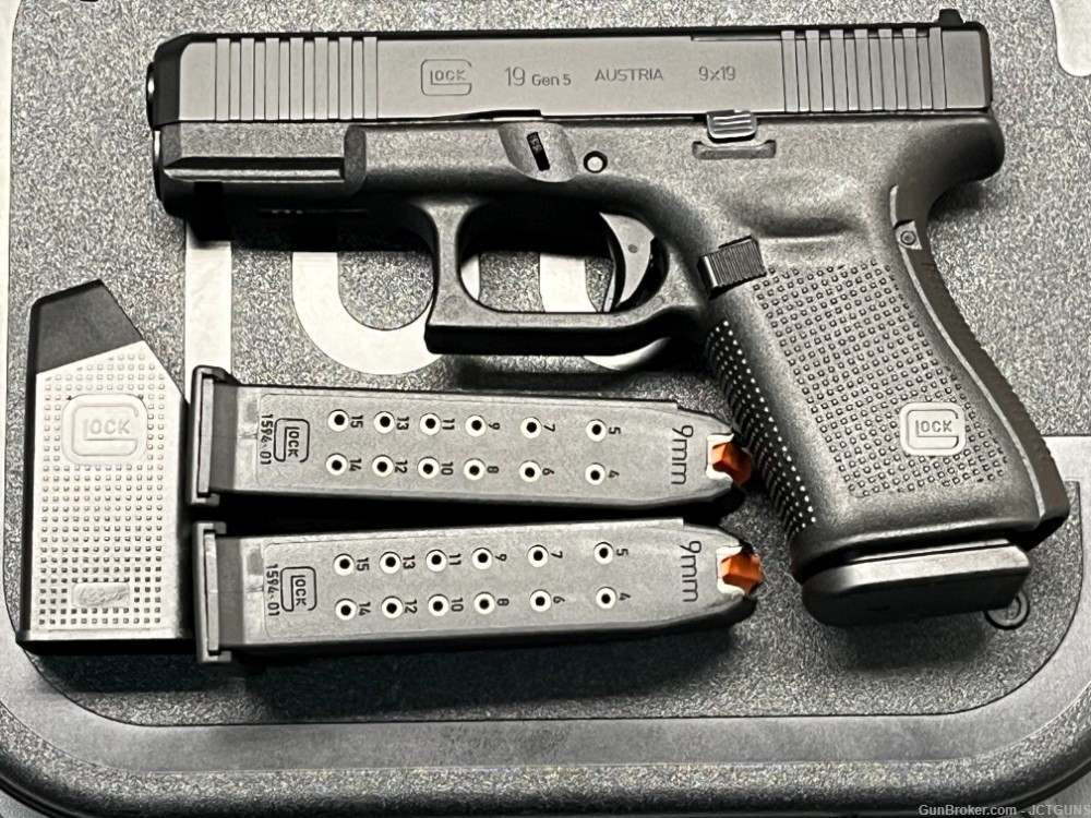 Glock, 19 Gen5 M.O.S., Striker Fired, Compact Size, 9MM, 4.02" NO CC FEES -img-1