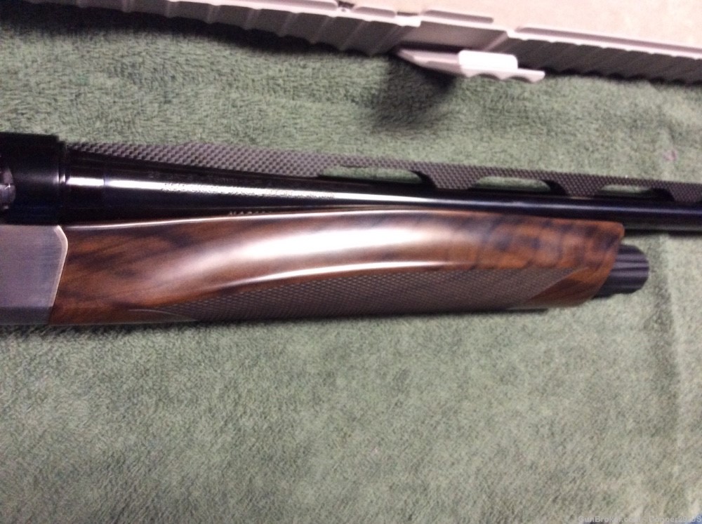 Benelli Ethos “Sport” 28ga semi automatic, W/ hard case and extras-img-6