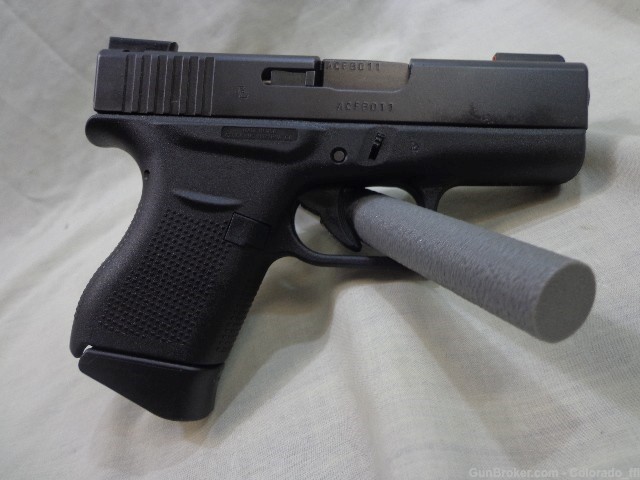 Glock 43, 9mm, like new - w/TruGlo sights - .01 start!-img-3