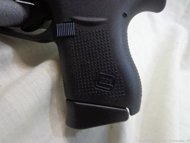 Glock 43, 9mm, like new - w/TruGlo sights - .01 start!-img-10
