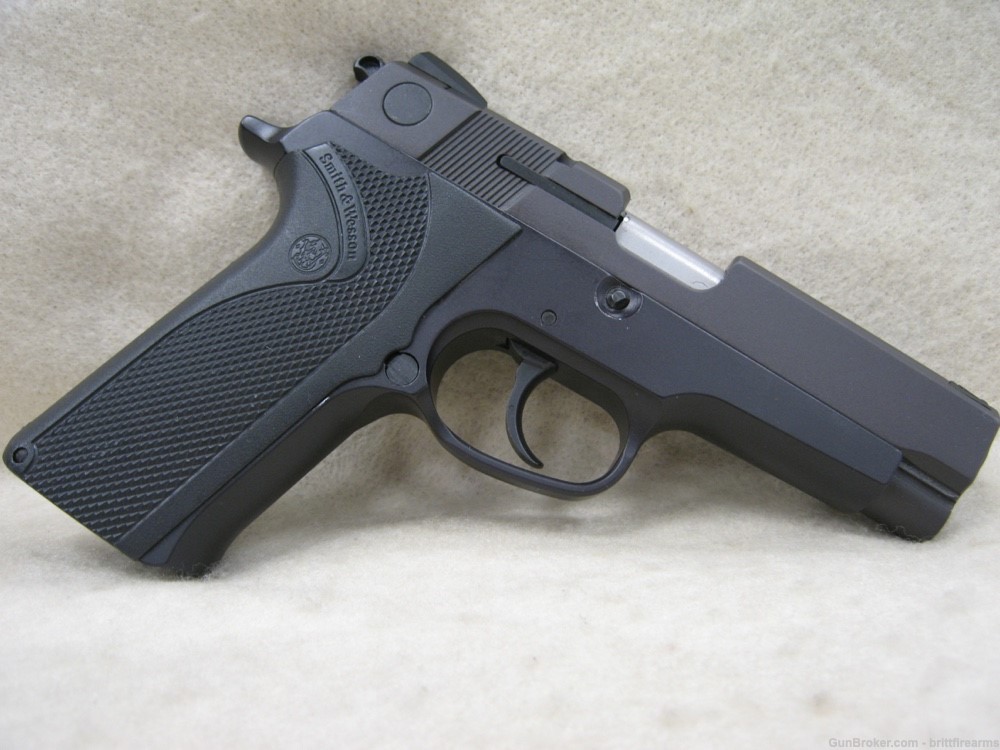 Smith & Wesson Model 410  .40 Cal Black Finish Rare-img-1