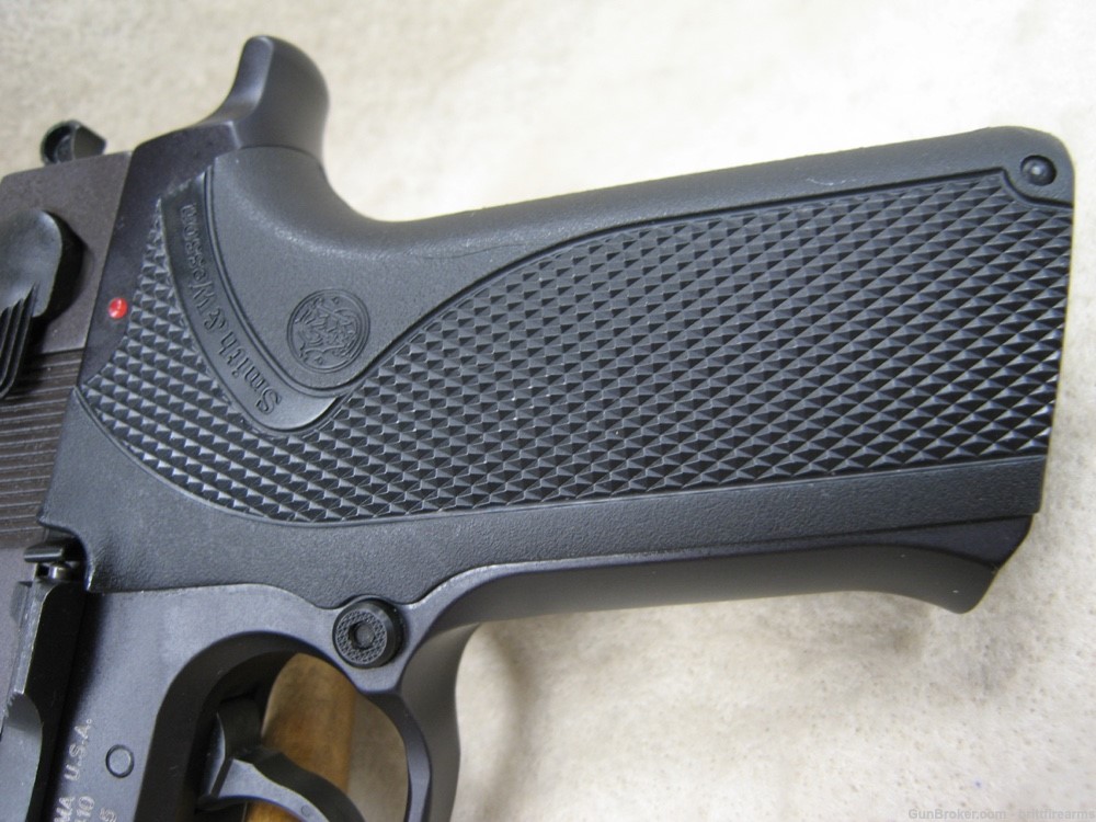 Smith & Wesson Model 410  .40 Cal Black Finish Rare-img-3