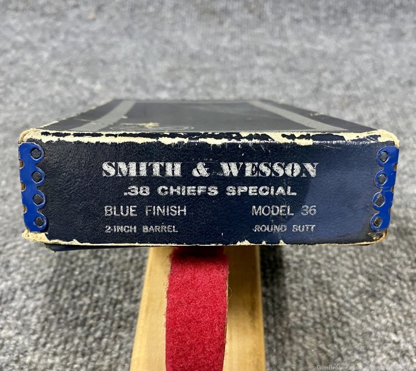 Smith & Wesson Model 36 No Dash Chiefs Special pre lock box and papers -img-25