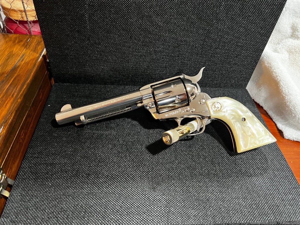 Colt Single Action Army 44 special 1979 Third Gen as new-img-19