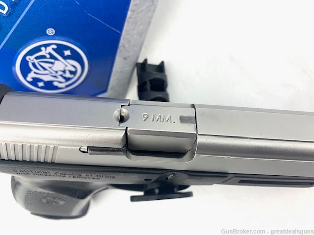 Smith & Wesson sw9ve Semi Automatic Pistol Cal: 9m-img-2