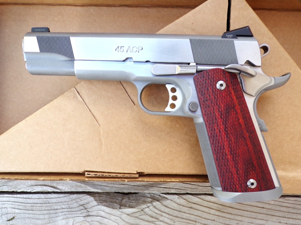 Les Baer Custom Carry / Stan Chen Customized 1911 .45 ACP Pistol – NICE!-img-0