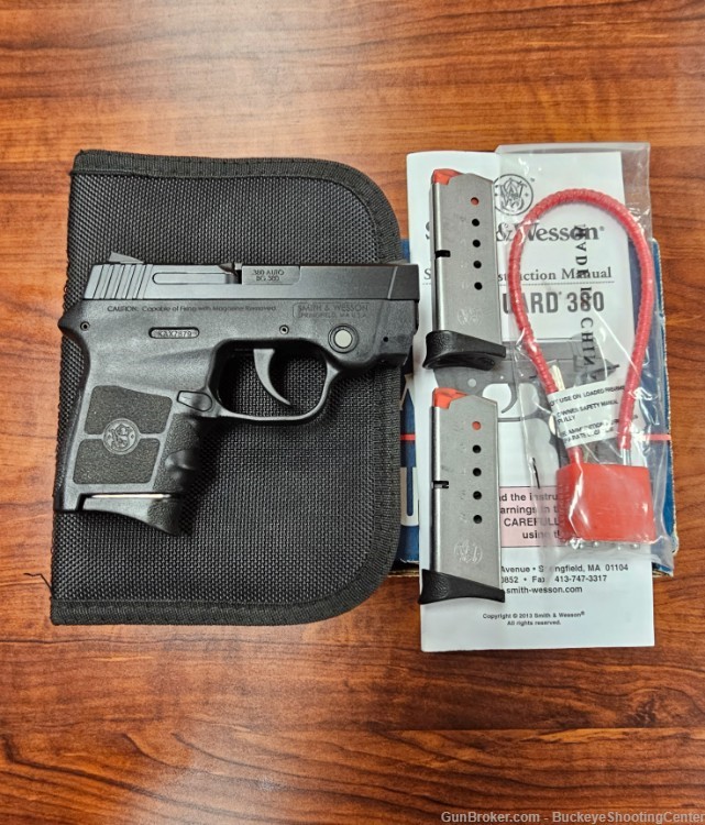 Smith & Wesson Bodyguard 380 W/Red Laser-img-0