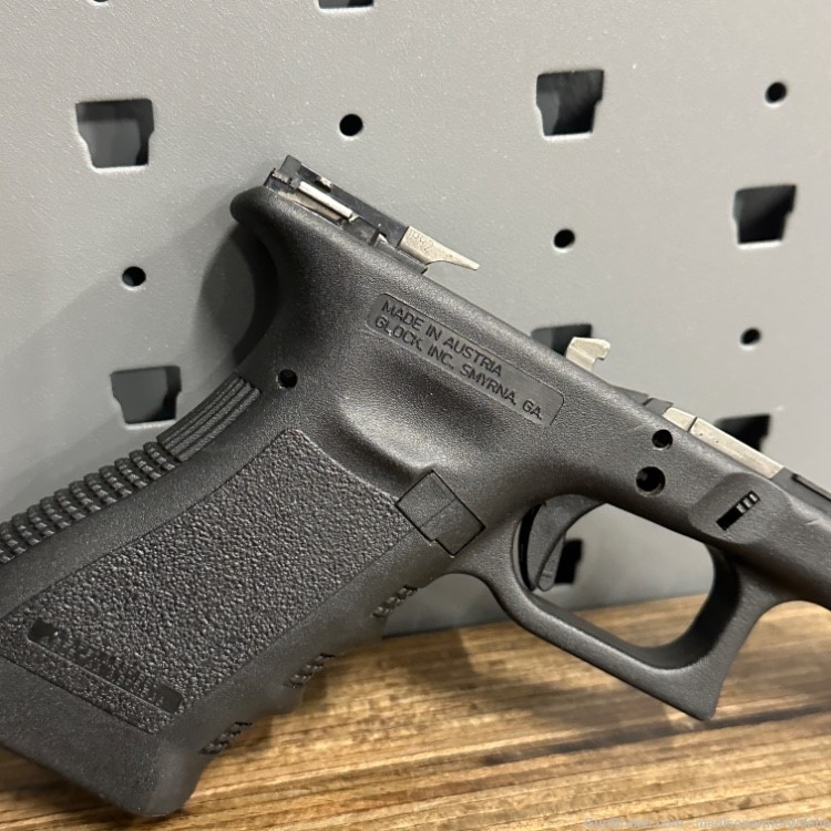 Glock 17 Gen 3 Frame USED No CC Fees PENNY AUCTION - MUST READ LISTING-img-12