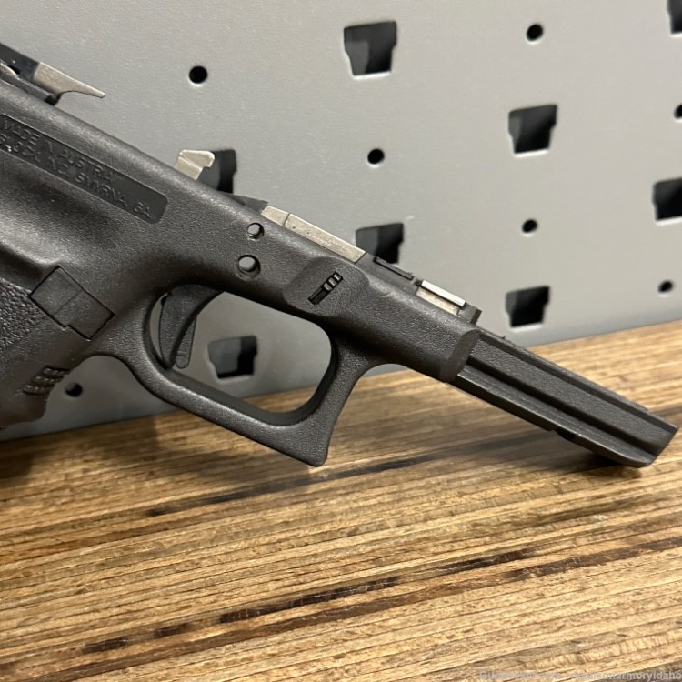 Glock 17 Gen 3 Frame USED No CC Fees PENNY AUCTION - MUST READ LISTING-img-15