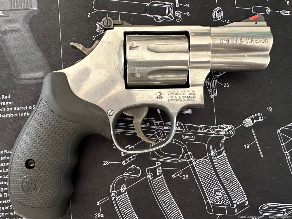 Smith and Wesson 686 Plus-img-0